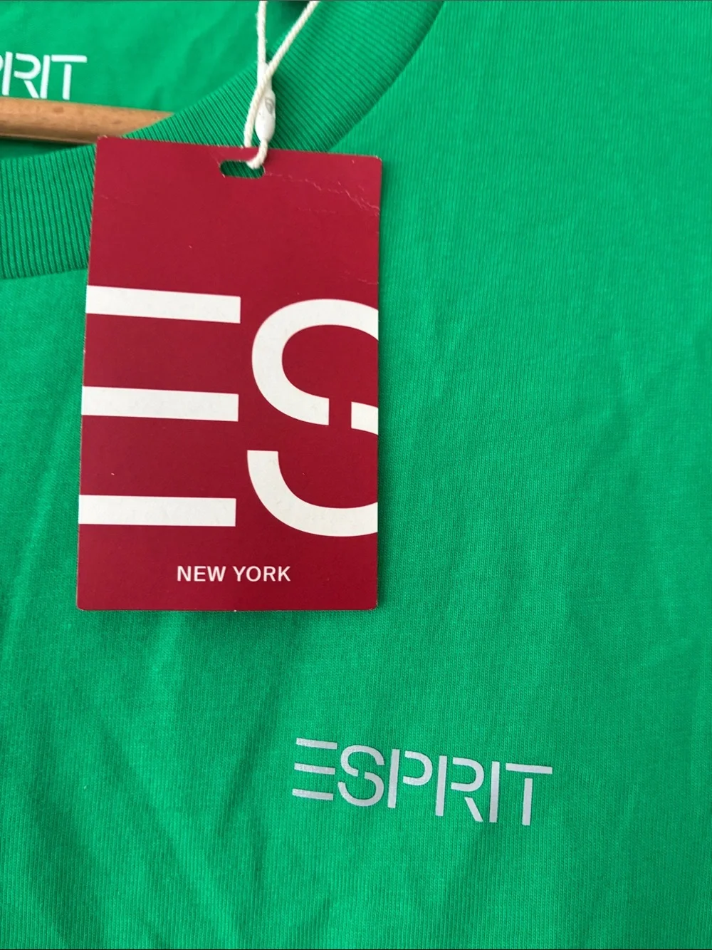 Esprit Men's Short Sleeve Crew Tee in Bright Green